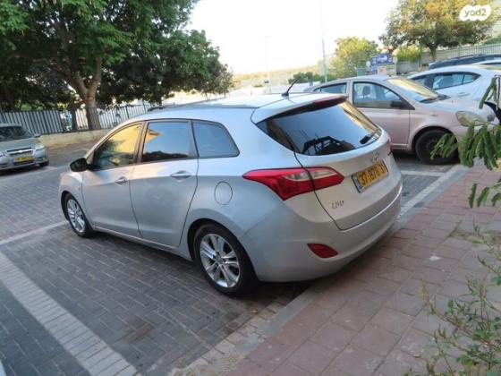 יונדאי i30 Inspire סטיישן אוט' 1.6 (135 כ"ס) בנזין 2014 למכירה באלעד