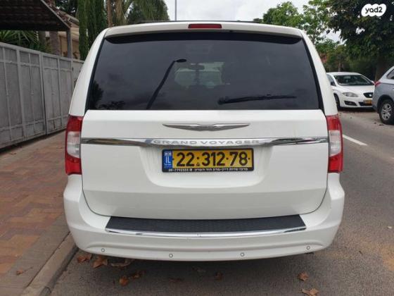 קרייזלר גראנד וויאג'ר Touring אוט' 7 מק' 3.6 (279 כ''ס) בנזין 2011 למכירה בקדימה צורן