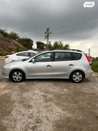 יונדאי i30CW Inspire סטיישן אוט' 1.6 (126 כ''ס) בנזין 2010 למכירה בירושלים