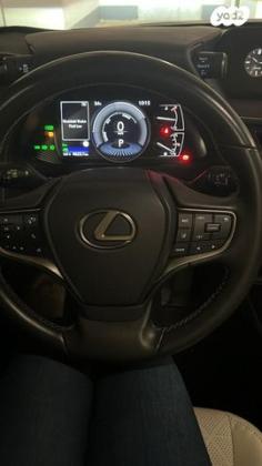 לקסוס UX UX250H Premium הייבריד אוט' 2.0 (152 כ''ס) בנזין 2022 למכירה בראשון לציון