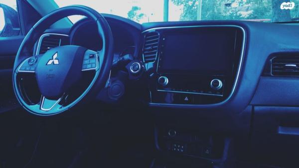 מיצובישי אאוטלנדר Instyle אוט' 7 מק' 2.0 (150 כ"ס) בנזין 2021 למכירה במצפה יריחו