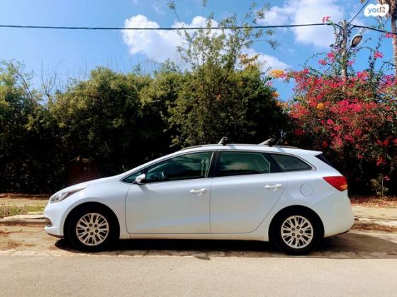 קיה סיד / CEED LX סטיישן אוט' 1.6 (135 כ''ס) בנזין 2014 למכירה במכמורת