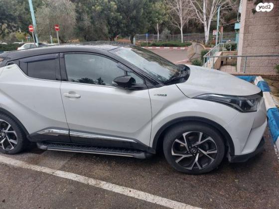 טויוטה C-HR Chic הייבריד אוט' 1.8 (98 כ"ס) בנזין 2017 למכירה בירושלים