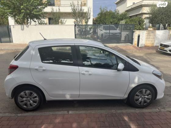 טויוטה יאריס Style אוט' 1.3 (99 כ"ס) בנזין 2013 למכירה באליכין