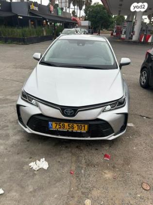 טויוטה קורולה Comfort סדאן אוט' 1.8 (98 כ''ס) בנזין 2019 למכירה באירוס