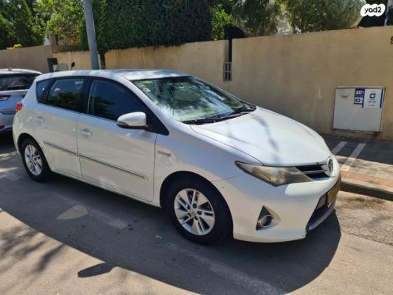 טויוטה אוריס הייבריד T2 הייבריד אוט' 1.8 (99 כ"ס) בנזין 2013 למכירה במודיעין מכבים רעות