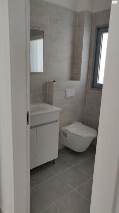 אסתר המלכה 18