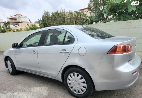 מיצובישי לנסר הדור החדש Invite אוט' 1.5 (109 כ''ס) בנזין 2011 למכירה בסח'נין