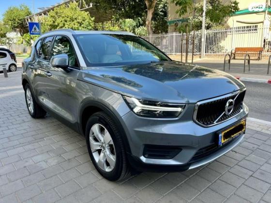 וולוו XC40 T4 Momentum Plus אוט' 2.0 (190 כ''ס) בנזין 2018 למכירה בקרית אונו
