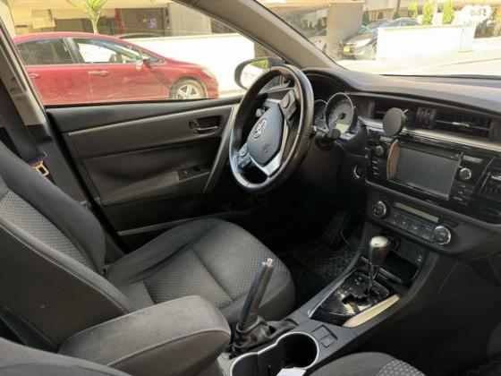 טויוטה קורולה Sun אוט' 1.6 (132 כ"ס) בנזין 2015 למכירה בפתח תקווה