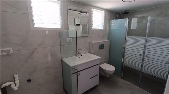 בית פרטי 3 חדרים להשכרה בקרית אתא | משה הס | גבעה א (בורוכוב והסביבה )