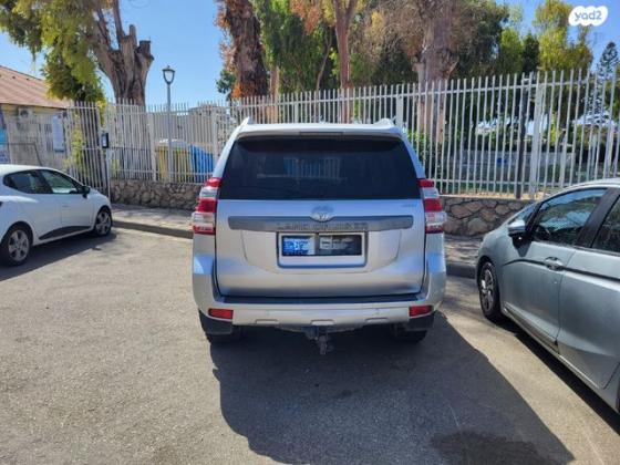 טויוטה לנד קרוזר ארוך 4X4 Luxury 5 אוט' דיזל 5 מק' 2.8 (177 כ"ס) דיזל 2016 למכירה בנהריה