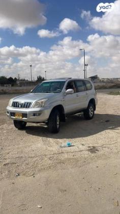 טויוטה לנד קרוזר ארוך 4X4 Luxury אוט' 8 מק' 4.0 (250 כ''ס) בנזין 2005 למכירה בערערה בנגב