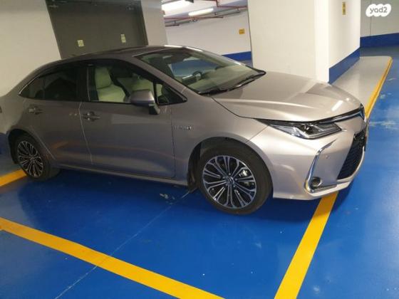 טויוטה קורולה הייבריד Luxury הצ'בק אוט' 1.8 (98 כ''ס) בנזין 2020 למכירה באשדוד