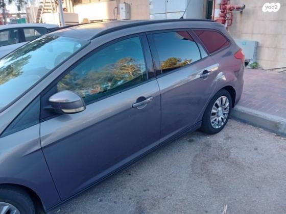 פורד פוקוס Trend סטיישן אוט' 1.6 (125 כ''ס) בנזין 2012 למכירה ברכסים