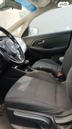 קיה קארנס EX אוט' 7 מק' 2.0 (165 כ''ס) בנזין 2013 למכירה בירושלים