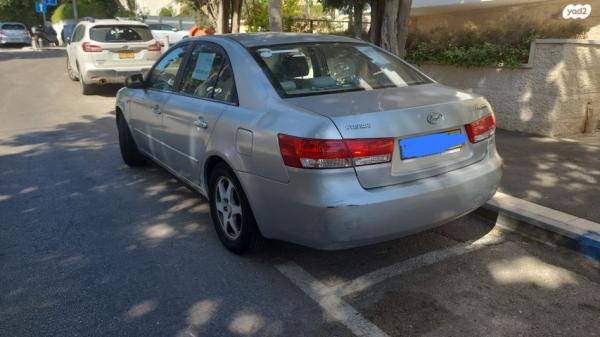 יונדאי סונטה Executive אוט' 2.4 (161 כ''ס) בנזין 2008 למכירה בחיפה