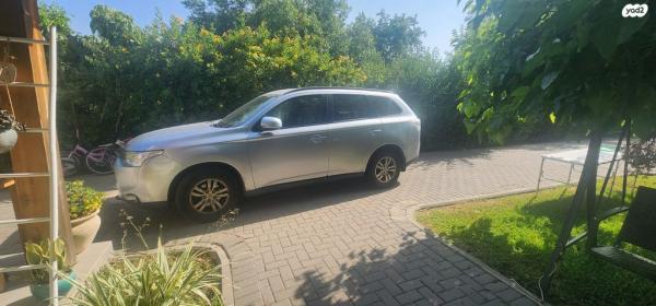 מיצובישי אאוטלנדר Instyle אוט' 7 מק' 2.0 (150 כ"ס) בנזין 2014 למכירה בעשרת