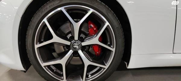 אלפא רומיאו ג'וליה Veloce RWD אוט' 2.0 (280 כ''ס) בנזין 2022 למכירה ביבנה