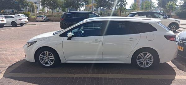 טויוטה קורולה הייבריד Space Plus סטיישן אוט' 1.8 (98 כ''ס) בנזין 2021 למכירה בבאר יעקב
