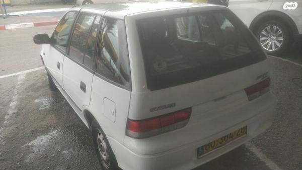 סוזוקי סוויפט GLX אוט' 1.3 (85 כ''ס) [2001-2003] בנזין 2001 למכירה בפתח תקווה