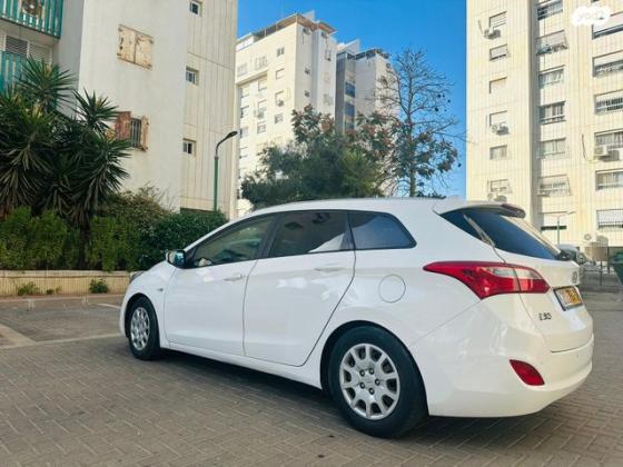 יונדאי i30 Inspire סטיישן אוט' 1.6 (135 כ"ס) בנזין 2014 למכירה בלוד