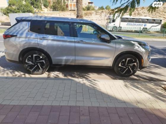 מיצובישי אאוטלנדר Premium אוט' 7 מק' 2.5 (181 כ"ס) בנזין 2022 למכירה במעלה אדומים