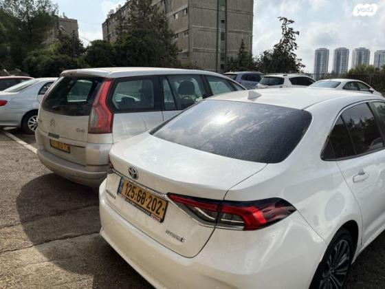 טויוטה קורולה הייבריד Lounge סדאן אוט' 1.8 (98 כ''ס) בנזין 2019 למכירה בירושלים