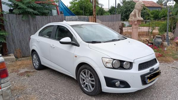 שברולט סוניק LTZ סדאן אוט' 1.6 (116 כ''ס) בנזין 2013 למכירה בכפר סבא