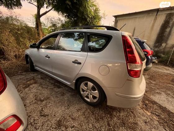 יונדאי i30CW Inspire סטיישן אוט' 1.6 (126 כ''ס) בנזין 2010 למכירה בתל מונד
