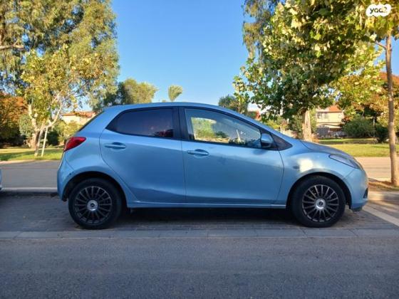 מאזדה H Dynamic אוט' 1.5 (103 כ"ס) בנזין 2008 למכירה בראש העין