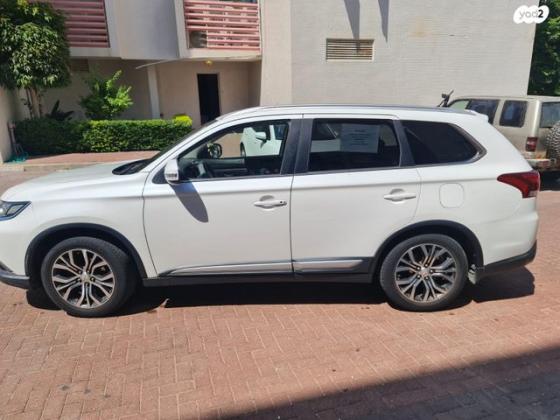 מיצובישי אאוטלנדר Premium אוט' 7 מק' 2.0 (150 כ''ס) בנזין 2016 למכירה ברחובות