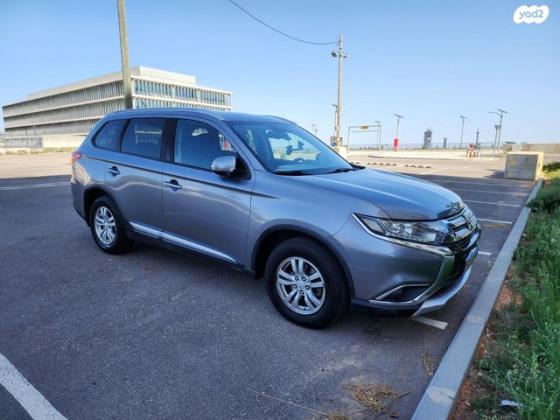 מיצובישי אאוטלנדר Instyle אוט' 7 מק' 2.0 (150 כ"ס) בנזין 2016 למכירה בתל אביב יפו