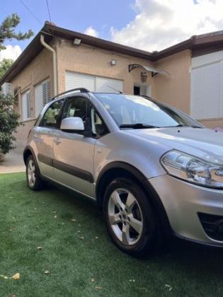 סוזוקי SX4 GLX הצ'בק אוט' 1.6 (120 כ"ס) בנזין 2013 למכירה בנס ציונה
