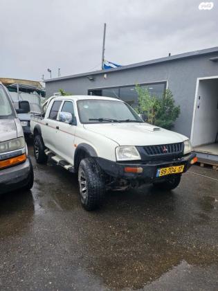 מיצובישי מאגנום 4X4 4X4 GL דאבל קבינה אוט' דיזל 2.5 (100 כ''ס) דיזל 2000 למכירה בחולון