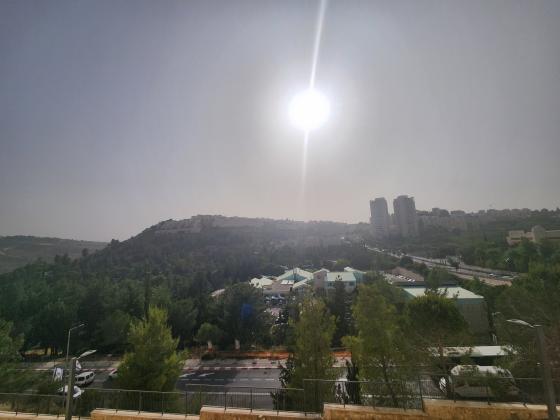 אדמונד סחייק, מורדות מלחה 19