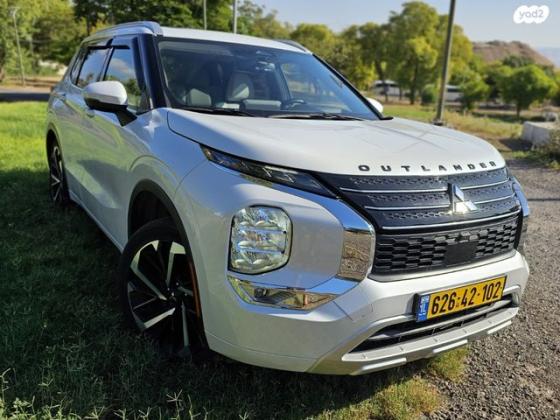 מיצובישי אאוטלנדר Luxury אוט' 7 מק' 2.5 (181 כ"ס) בנזין 2021 למכירה בבית שאן