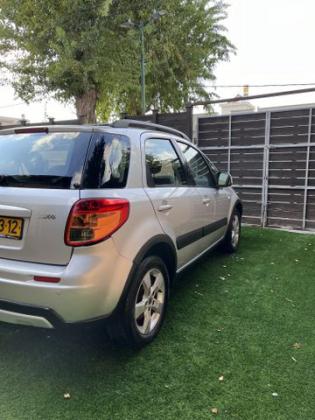 סוזוקי SX4 GLX הצ'בק אוט' 1.6 (120 כ"ס) בנזין 2013 למכירה בנס ציונה