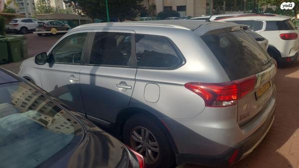 מיצובישי אאוטלנדר Instyle אוט' 7 מק' 2.0 (150 כ"ס) בנזין 2016 למכירה בפתח תקווה