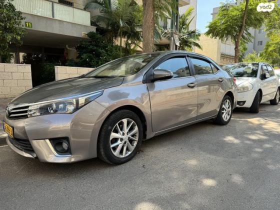 טויוטה קורולה Sun אוט' 1.6 (132 כ"ס) בנזין 2015 למכירה בפתח תקווה