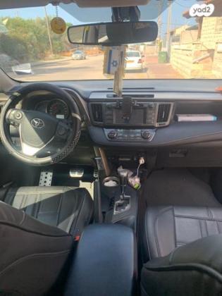 טויוטה RAV4 ארוך 4X4 Premium אוט' 2.0 (151 כ''ס) בנזין 2015 למכירה ברחובות