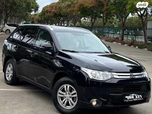 מיצובישי אאוטלנדר Instyle אוט' 7 מק' 2.0 (150 כ"ס) בנזין 2014 למכירה בנתניה