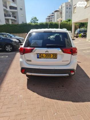 מיצובישי אאוטלנדר Premium אוט' 7 מק' 2.0 (150 כ''ס) בנזין 2016 למכירה ברחובות