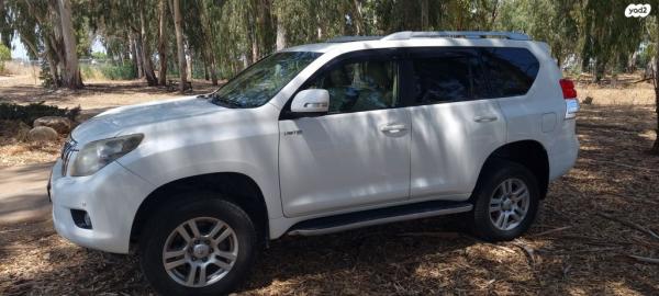 טויוטה לנד קרוזר ארוך Limited אוט' דיזל 7 מק' 3.0 (173 כ"ס) דיזל 2010 למכירה ביד חנה