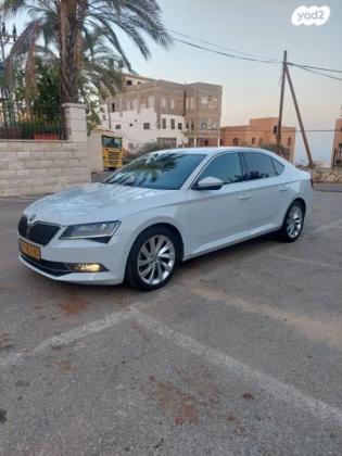 סקודה סופרב (עד 2019) Style אוט' 1.8 (180 כ''ס) בנזין 2017 למכירה באום אל פחם