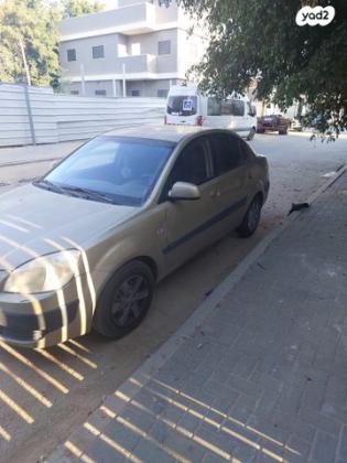 קיה ריו EX סדאן אוט' 1.4 (97 כ''ס) בנזין 2009 למכירה בלוד