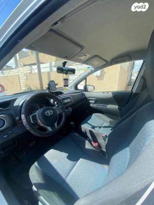 טויוטה יאריס Sol אוט' 1.3 (99 כ"ס) בנזין 2013 למכירה בבאר שבע