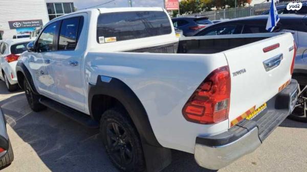 טויוטה היילקס 4X4 4X4 Adventure דאבל קבינה אוט' דיזל 2.8 (204 כ''ס) דיזל 2021 למכירה בנתניה