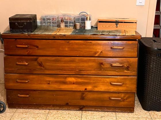 סט מיטה זוגית, שידה ומראה