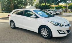 יונדאי i30 Inspire סטיישן אוט' 1.6 (135 כ"ס) בנזין 2014 למכירה בלוד
